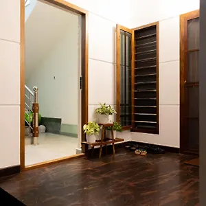 The Casa Vista, Kaloor Villa
