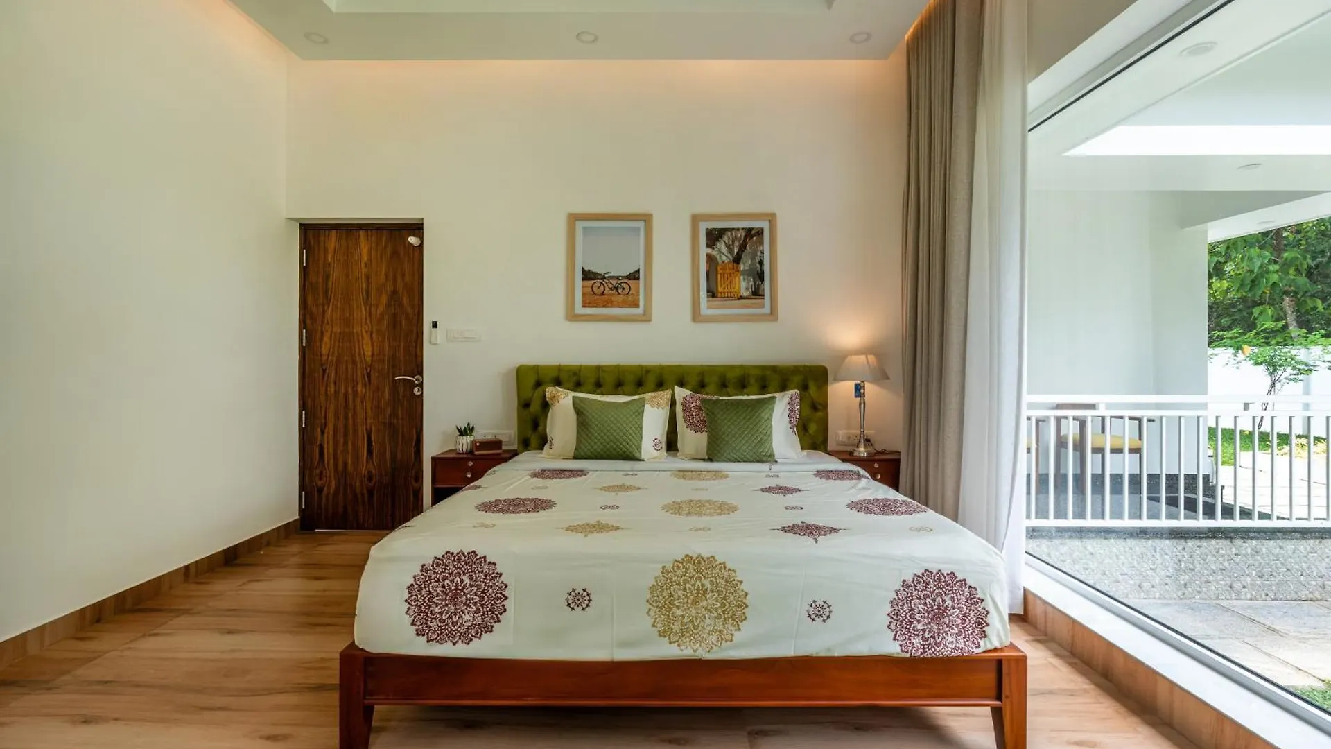 Le Jardin - Private Pool Villa Коччи 0*,